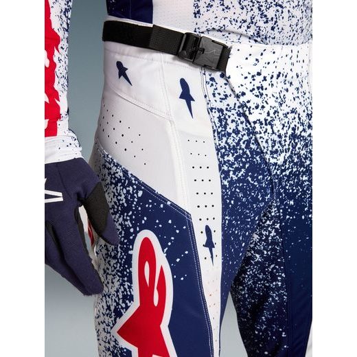 KALHOTY TECHSTAR LIMITOVANÁ EDICE UNITY, ALPINESTARS (ČERVENÁ/BÍLÁ/MODRÁ) 2026