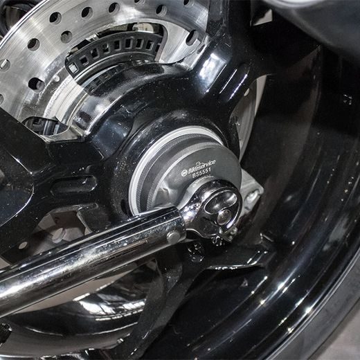 HLINÍKOVÝ PŘÍPRAVEK NA DEMONTÁŽ LETMÉHO KOLA DUCATI (30/55 MM), BIKESERVICE