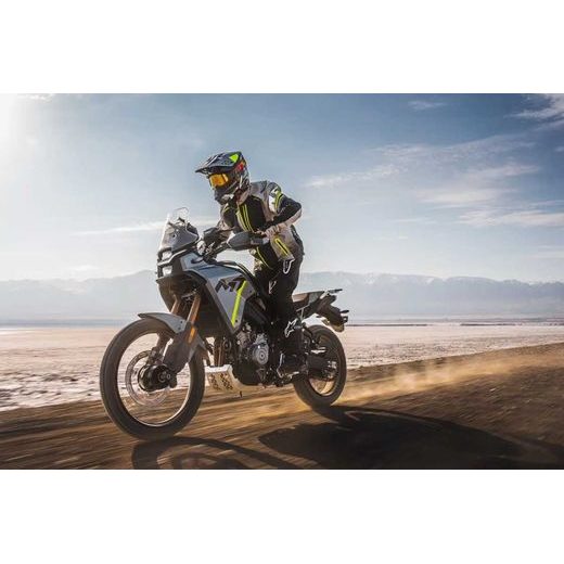 CFMOTO 450MT-R E5+ - PŮJČOVNA OPAVA