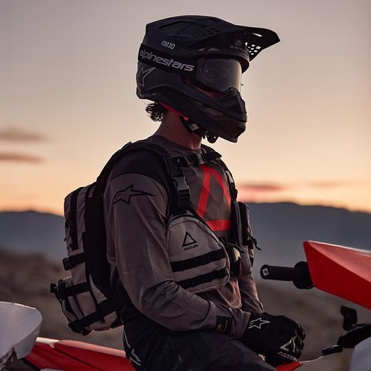 ALPINESTARS BATOH TECHDURA TACTICAL (ŠEDÁ/ČERNÁ, CELKOVÝ OBJEM AŽ 9 L) 2024