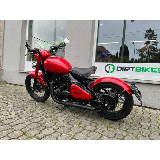 JAWA PÉRÁK ČERVENÁ