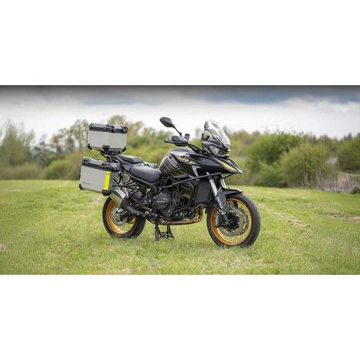 QJMOTOR SRT 900SX ČERNÁ + KUFRY ZDARMA