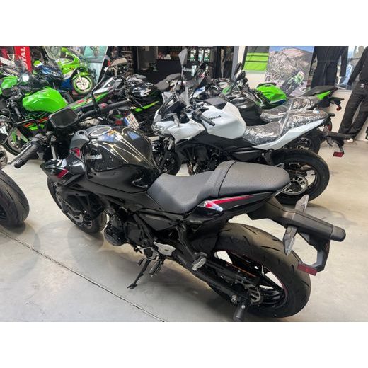 KAWASAKI Z650 2025 - BAZAR