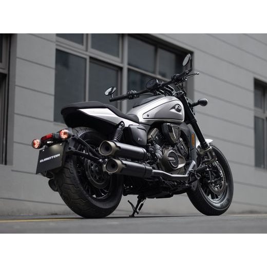 QJMOTOR SRV 600V ČERNÁ