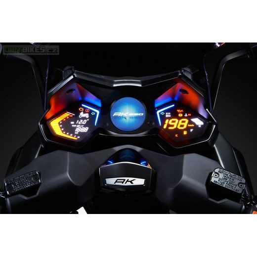 KYMCO AK 550I ABS ČERNÁ