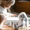 Whisbear® Šumící králík se sensorem pláče