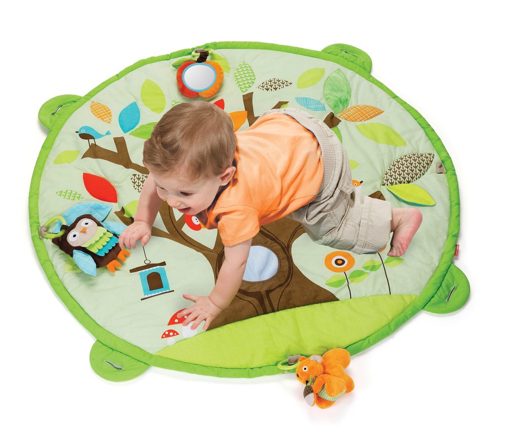 Dětský ráj l Skip Hop Hrací deka s hrazdičkami Kamarádi ze stromu 0m+ l Skip  Hop l Hrací deky, hrazdičky