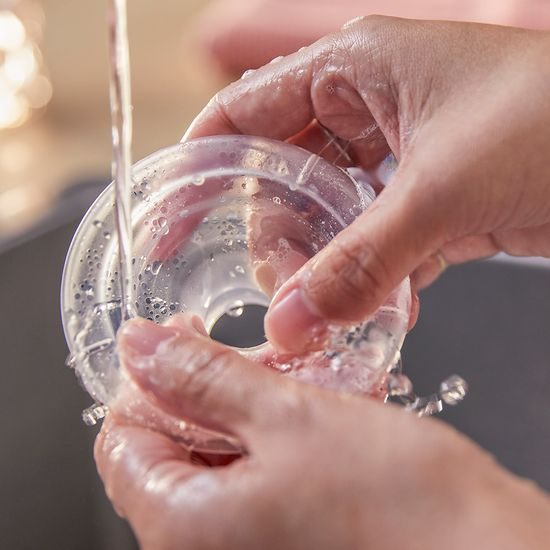 Philips AVENT Odsávačka mateř. mléka manuální + Sada pro péči o dítě SCH400/52