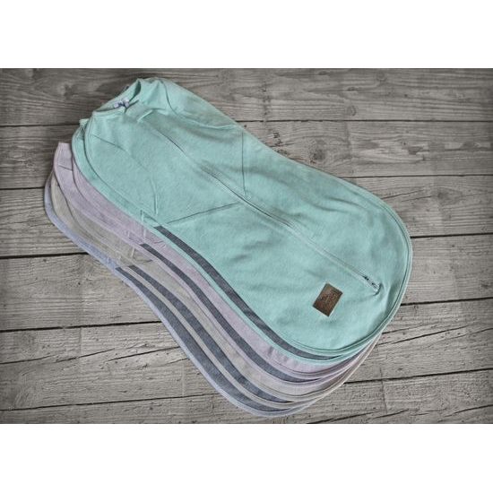 Zavinovačka Sleepee Second Step Swaddle s čepičkou zdarma Eukalyptus