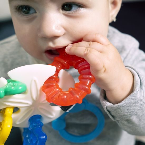 Baby Einstein Kousátko Ocean Explorers Sea of Sensory™ 3m+