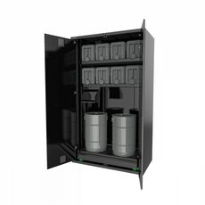 Skriňa na skladovanie oleja vybavená zámkom na kľúč, 3 posuvnými a výškovo nastaviteľnými policami, zberným košom na olej LV8 EQA03R čierna