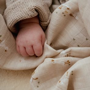 Little Dutch Froté osuška s kapucí organic Fairy Blossom (100x100cm)