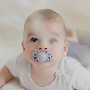 Canpol babies Dudlík 18m+ silikon symetrický 2ks Bonjour Paris RŮŽOVÁ