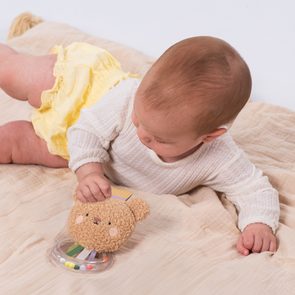 Little Dutch Chrastítko s korálky králíček Miffy Lucky Leaves