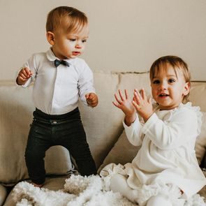 PINOKIO Tepláky Tres Bien puntíky KRÉMOVÁ