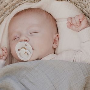 Canpol babies Dudlík kaučuk třešinka NUDE 0-6m MODRÝ