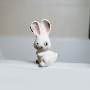 Tikiri Forest Chrastítko/kousátko z přírodní gumy VEVERKA