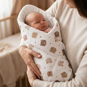 PINOKIO Letní body opalovačky Tres Bien puntíky STARORŮŽOVÁ