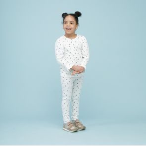 PINOKIO Tepláky Tres Bien puntíky KRÉMOVÁ