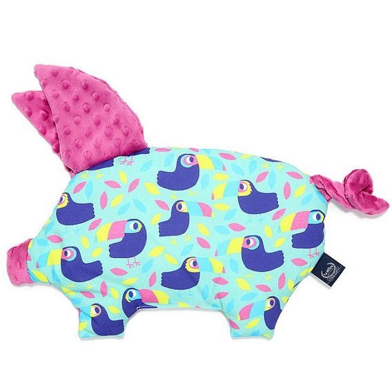 La Millou Luxusní dětský polštářek SLEEPY PIG, TUCANS - RASPBERRY