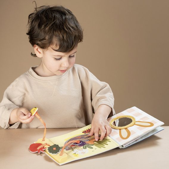 Taf Toys Knížka s aktivitami Garden My 1st Busy Book