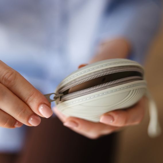 BabyOno Silikonové pouzdro na dudlíky se zipem MODRÁ