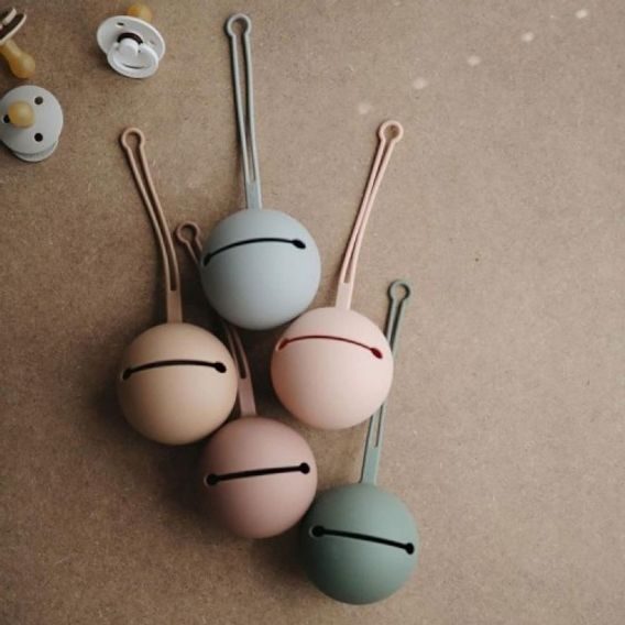 Mushie Silikonové pouzdro na dudlíky SKY BLUE