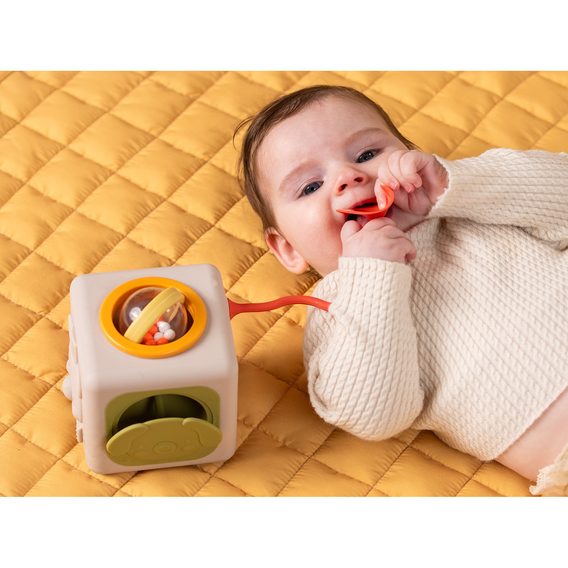 Taf Toys Kostka s aktivitami Peek & Play