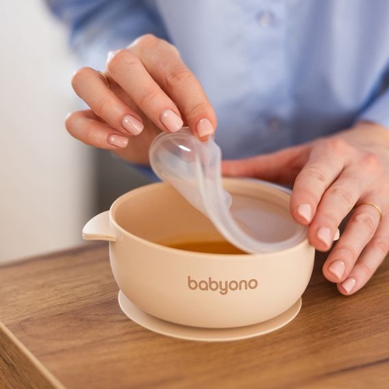 BabyOno Silikonová miska s přísavkou a víčkem BÉŽOVÁ
