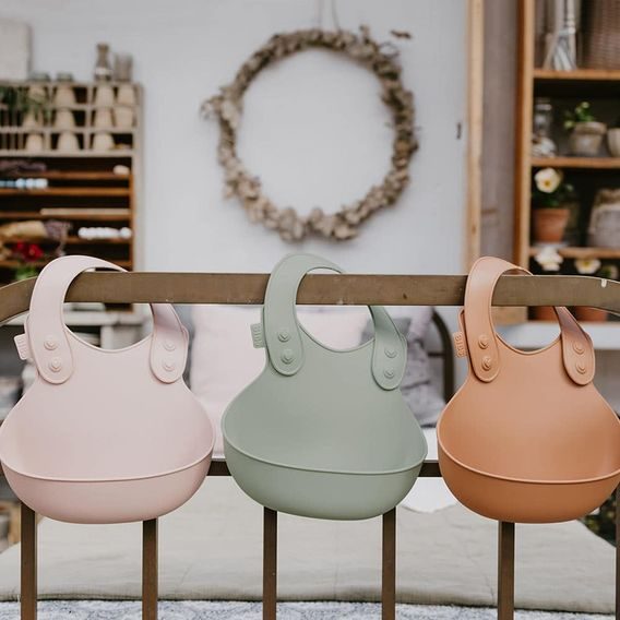 BIBS Silikonový bryndák BLUSH