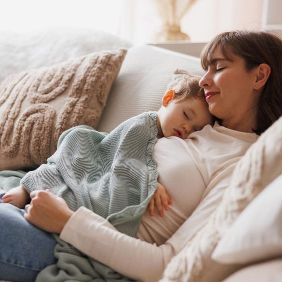 BabyOno Pletená dětská deka bambusová ozdobný lem ŠALVĚJOVÁ