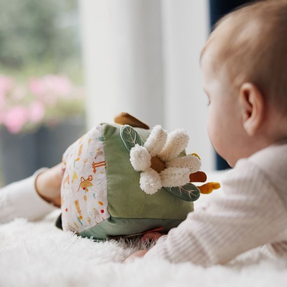 BabyOno Senzorická kostka Kravička BINGO