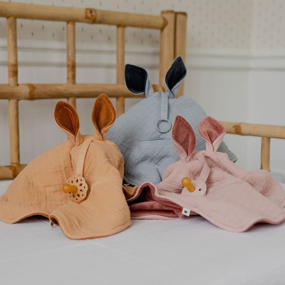 BIBS Kangaroo mazlíček BIO bavlna CLOUD