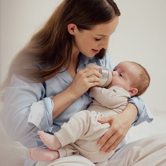 Canpol babies Láhev antikoliková Natural Shape 150ml