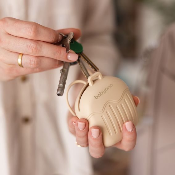 BabyOno Silikonové pouzdro na dudlíky BÉŽOVÁ