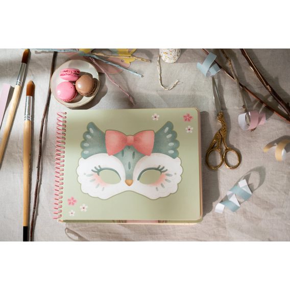 Little Dutch Kniha s vystřihovacími maskami Rosa