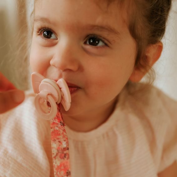 Elodie Details Klip na dudlík - River Rose