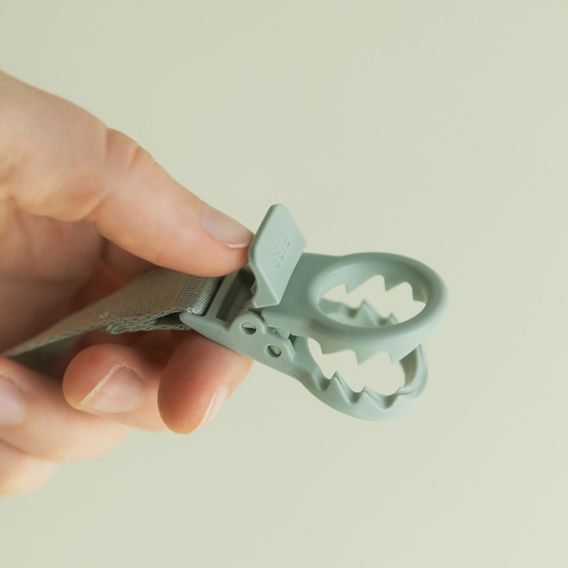 BIBS Loop Klip na dudlík DUSTY BLUE