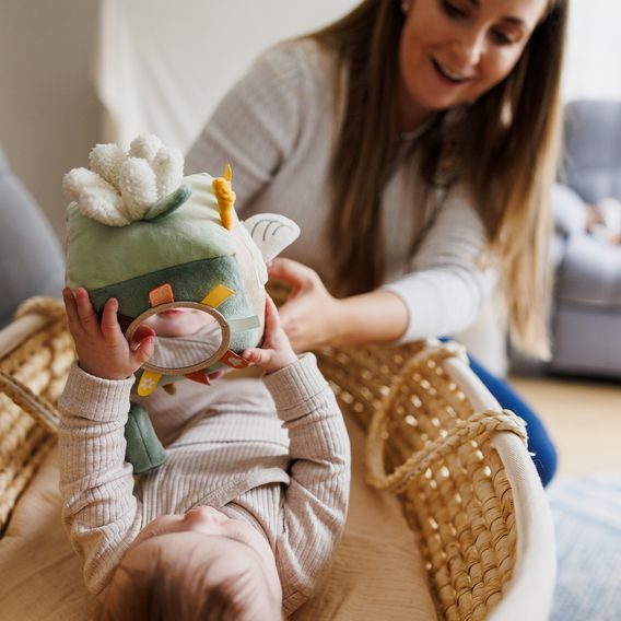 BabyOno Senzorická kostka Kravička BINGO