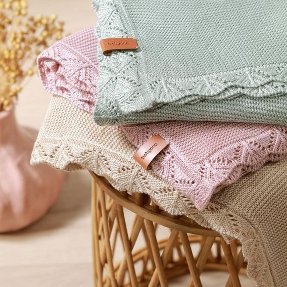 BabyOno Pletená dětská deka bambusová ozdobný lem ŠALVĚJOVÁ
