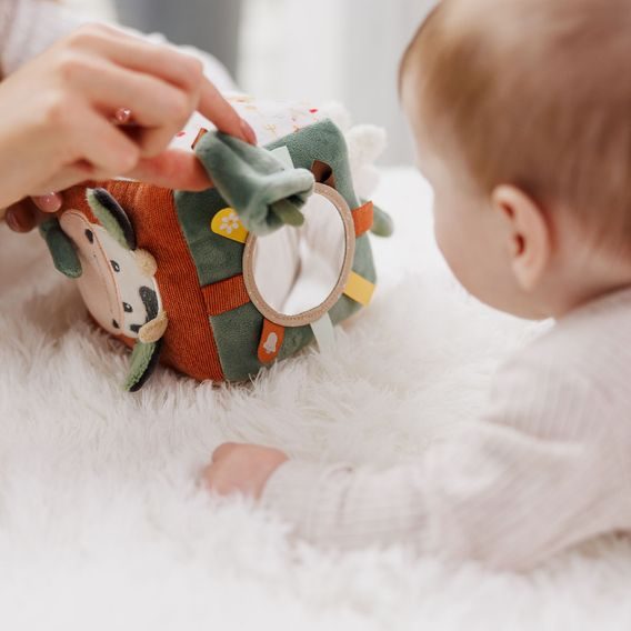 BabyOno Senzorická kostka Kravička BINGO