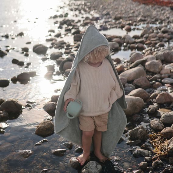 Mushie Osuška s kapucí z organické bavlny MOSS