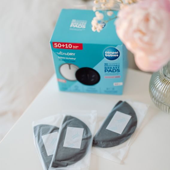 Canpol babies Tvarované prodyšné 3D vložky do podprsenky 50+10ks ČERNÉ