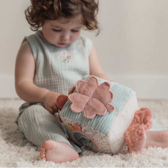 Little Dutch Plyšová kostka s aktivitami králíček Miffy Lucky Blossom