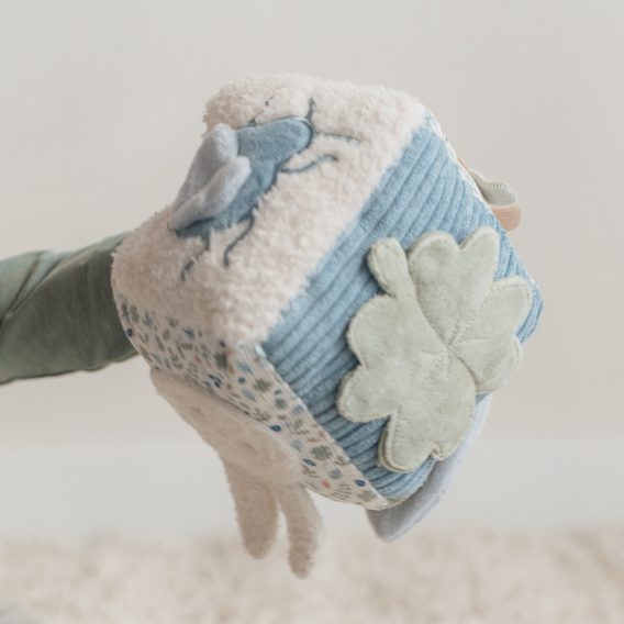 Little Dutch Plyšová kostka s aktivitami králíček Miffy Lucky Leaves