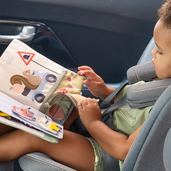 Taf Toys Knížka s aktivitami do auta Busy Book