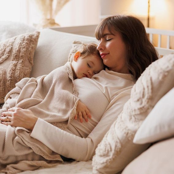 BabyOno Pletená dětská deka bambusová ozdobný lem SVĚTLE BÉŽOVÁ