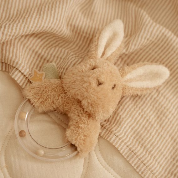 Little Dutch Chrastítko s korálky králíček Newborn Naturals