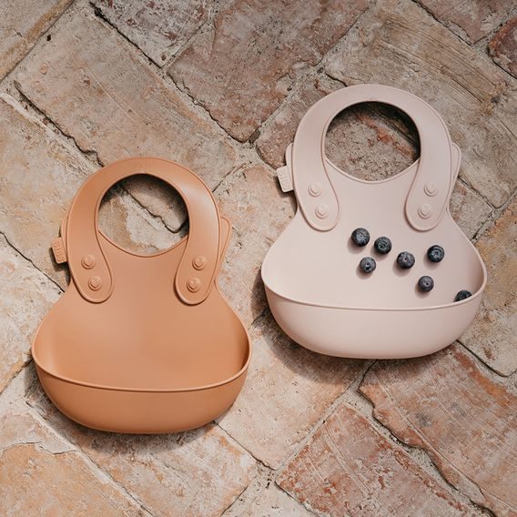 BIBS Silikonový bryndák BLUSH