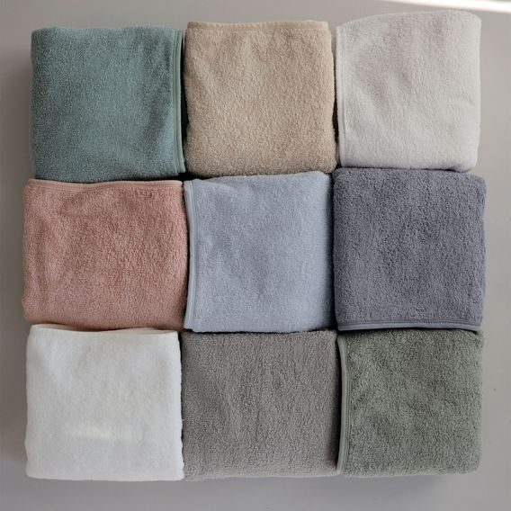 Mushie Osuška s kapucí z organické bavlny MOSS